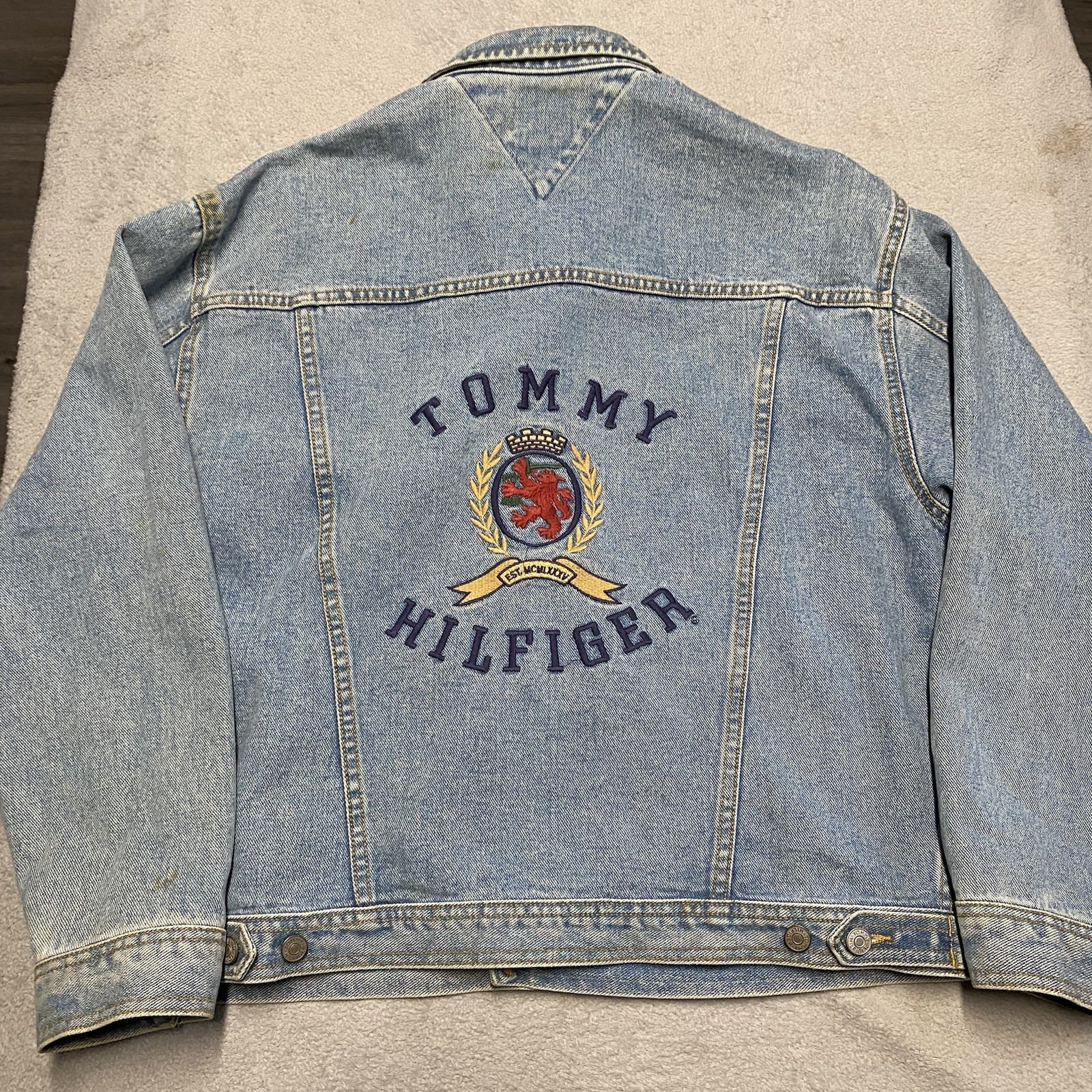 Vintage Tommy Hilfiger Denim Jacket Mens Large Crest Distressed 90s Trucker Rare